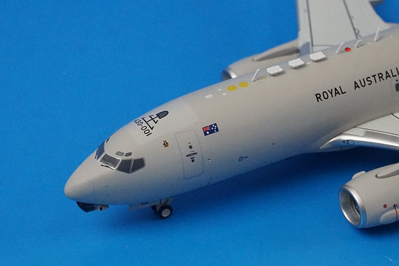 1:200 E-7A Wedgetail (737 AEW&C) Royal Australian Air Force 2nd Squadron Williamtown A30-001 G2RAA1188 Gemini