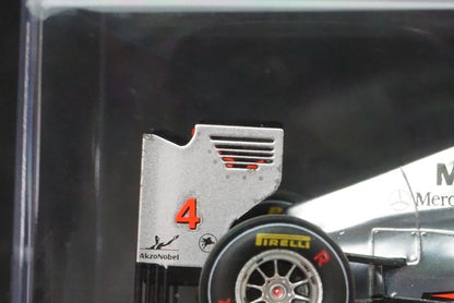 1:43 SPARK S3023 Vodafone McLaren Mercedes MP4-26 Chinese GP 2011#4 J.Button