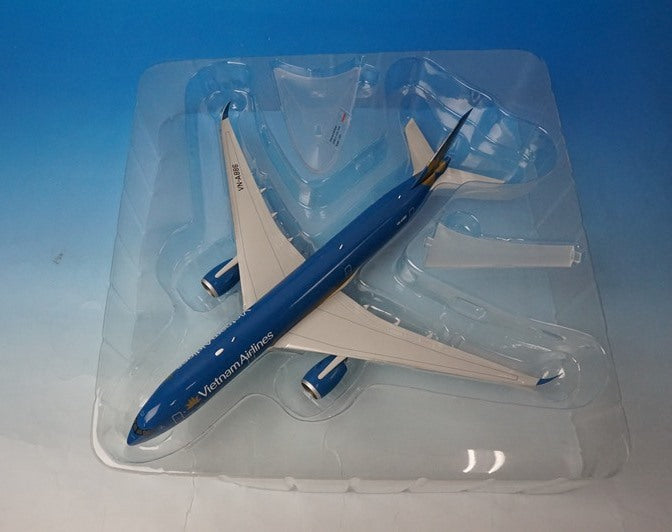 1:200 A350XWB Vietnam Airlines VN-A886 557498 Herpa