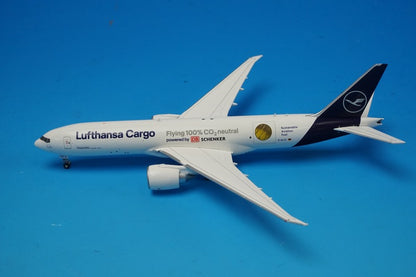 1:400 B777F Lufthansa Cargo Sustainable Fuel-Powered by DB Schenker D-ALFG 562799 Herpa