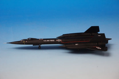 1:200 SR-71B Blackbird USAF 4201st Strategic Reconnaissance Squadron Beale AB #61-7957 559454 Herpa