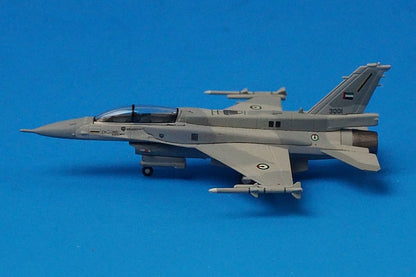 1:200 F-16D United Arab Emirates Air Force UAEAF 551786 Herpa