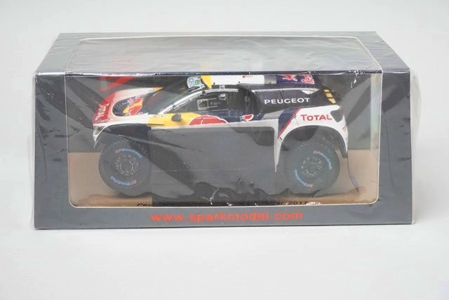 1:43 SPARK S5611 Peugeot 3008 DKR #300 Winner Dakar 2017 S.Peterhansel-J-P Cottret