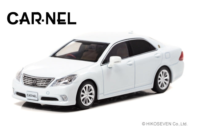 CN431007 CAR-NEL 1:43 Toyota Crown Royal Saloon G GRS202 2010 White Pearl