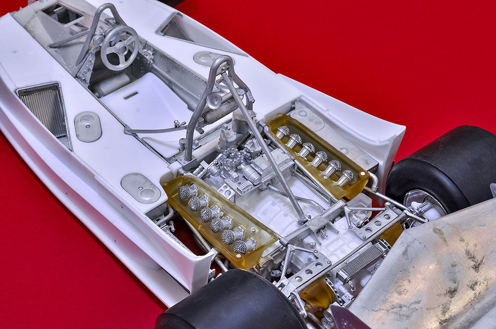 [ Back-order ] Model Factory HIRO K686 1:12 Fulldetail Kit 312T2 Ver.B 1977 Rd.11 German GP #11 N.Lauda / #12 C.Reutemann MFH