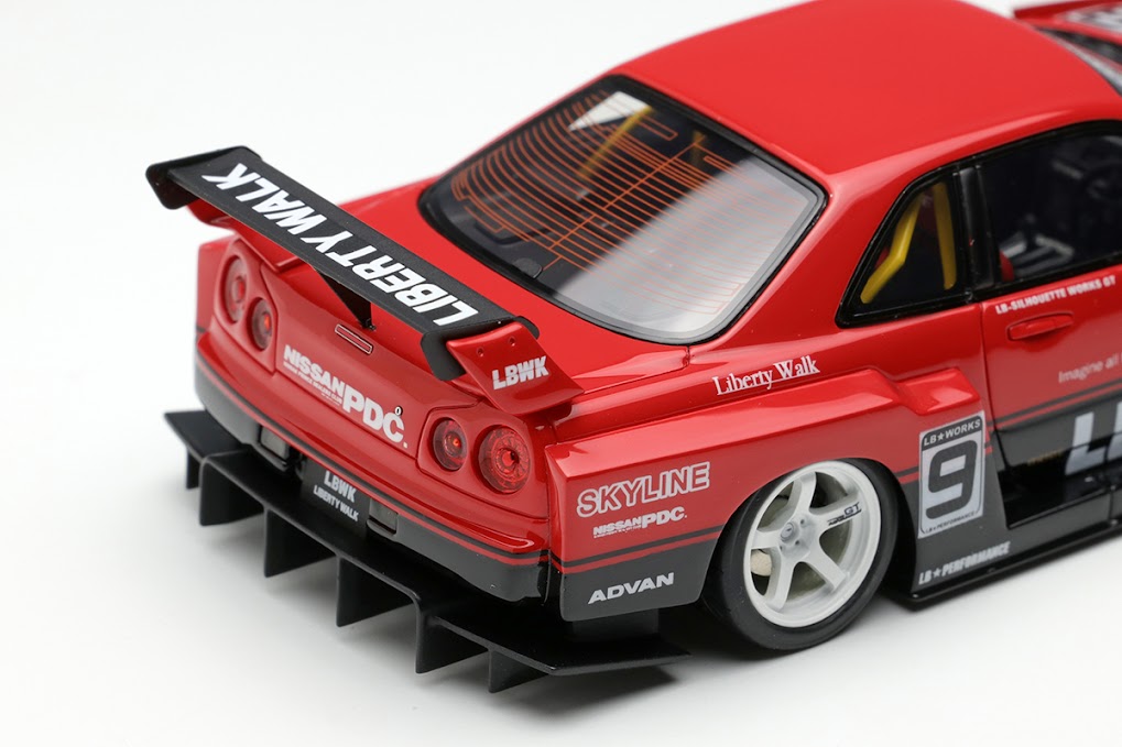 LB010B MakeUp EIDOLON 1:43 Nissan LB-ER34 Super Silhouette Skyline (White Wheels)