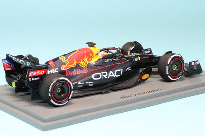 S8524 SPARK 1:43 Oracle Red Bull Racing RB18 #1 Win Saudi Arabian GP 2022 / With Pit Board M.Verstappen