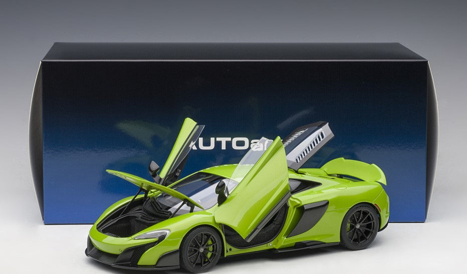 76049 AUTOart 1:18 McLaren 675 LT Metallic Green model car