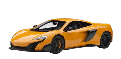 76048 AUTOart 1:18 McLaren 675 LT Orange model car