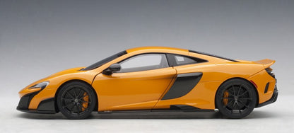 76048 AUTOart 1:18 McLaren 675 LT Orange model car