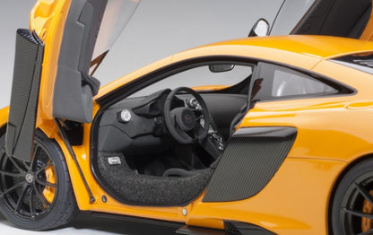 76048 AUTOart 1:18 McLaren 675 LT Orange model car