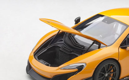 76048 AUTOart 1:18 McLaren 675 LT Orange model car