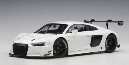 81602 AUTOart 1:18 Audi R8 LMS 2016 White model car