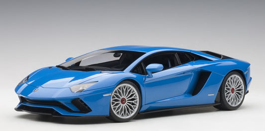 79134 AUTOart 1:18 Lamborghini Aventador S Pearl Blue