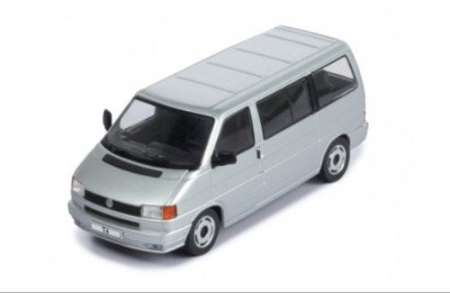 CLC429N IXO 1:43 VW Volks Wagen T4 Caravelle 1990 Silver