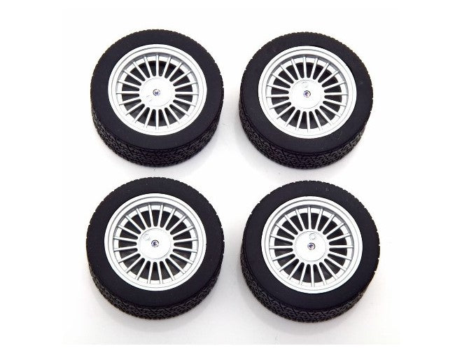 KKDCACC017 KK scale 1:18 BMW Alpina E30 wheels and tyres set 18 Black/Silver