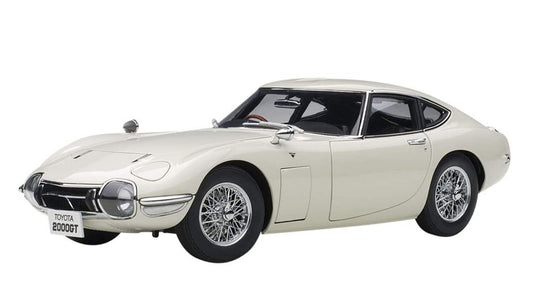 78754 AUTOart 1:18 Toyota 2000 GT Wire Spoke Wheel Version White