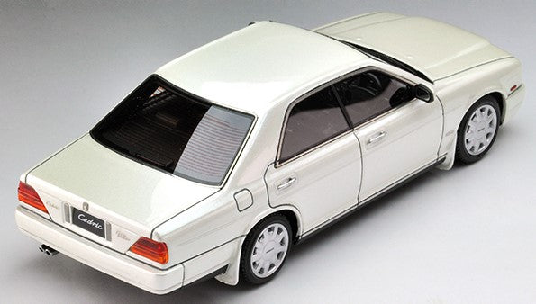 T-IG4316 TOMYTEC x ignition model 1:43 Nissan Cedric Gran Turismo Pearl