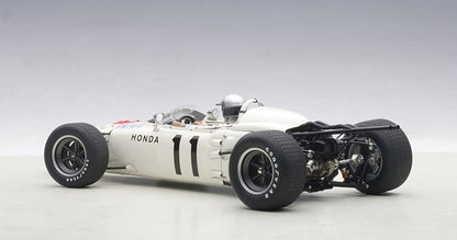 86599 AUTOart 1:18 Honda RA272 F1 R.Gincer 1965 #11 Mexico GP Driver Figure