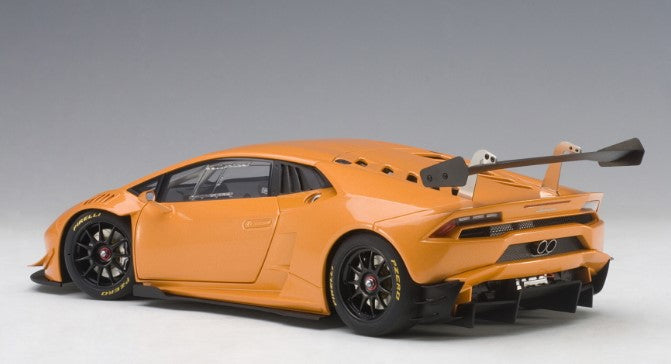 81558 AUTOart 1:18 Lamborghini Huracan LP620-2 Super Trofeo 2015 Pearl Orange