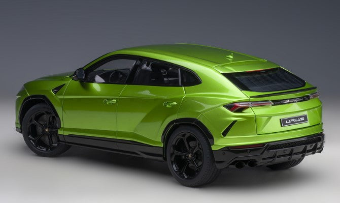 79169 AUTOart 1:18 Lamborghini Urus Pearl Green