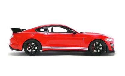 GTS021US GT SPIRIT 1:18 Ford Mustang Shelby GT500 2020 Red/Striped model car