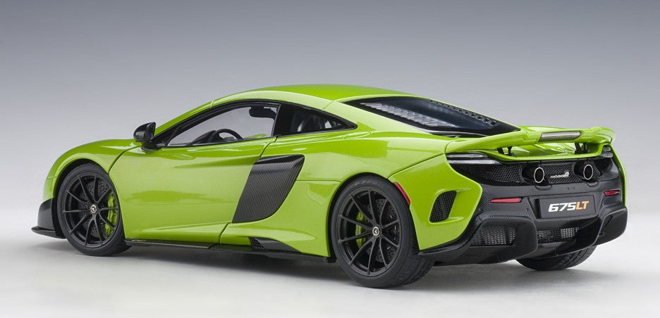 76049 AUTOart 1:18 McLaren 675 LT Metallic Green model car