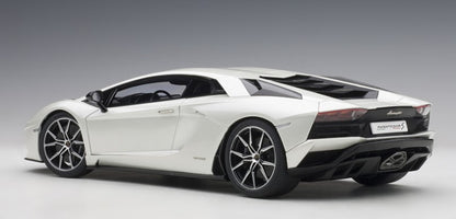 79131 AUTOart 1:18 Lamborghini Aventador S Pearl White model car