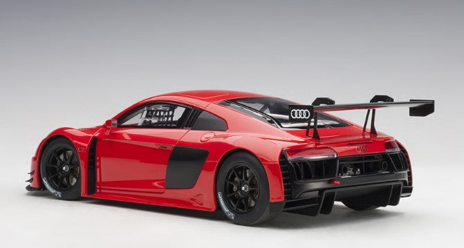 81601 AUTOart 1:18 Audi R8 LMS 2016 Red model car