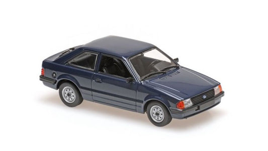 940085000 MAXICHAMPS 1:43 Ford Escort 1981 Blue model cars