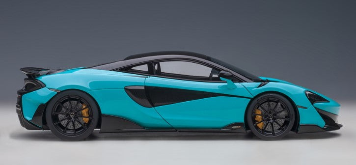 76083 AUTOart 1:18 McLaren 600LT Light Blue Pearl / Carbon Roof