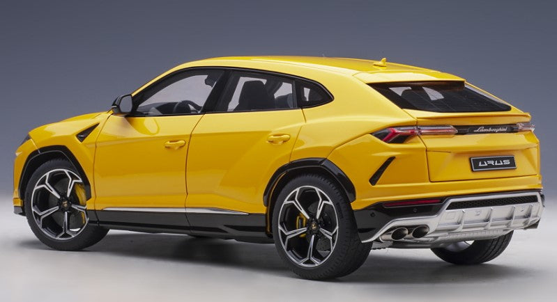 79163 AUTOart 1:18 Lamborghini Urus Yellow model car