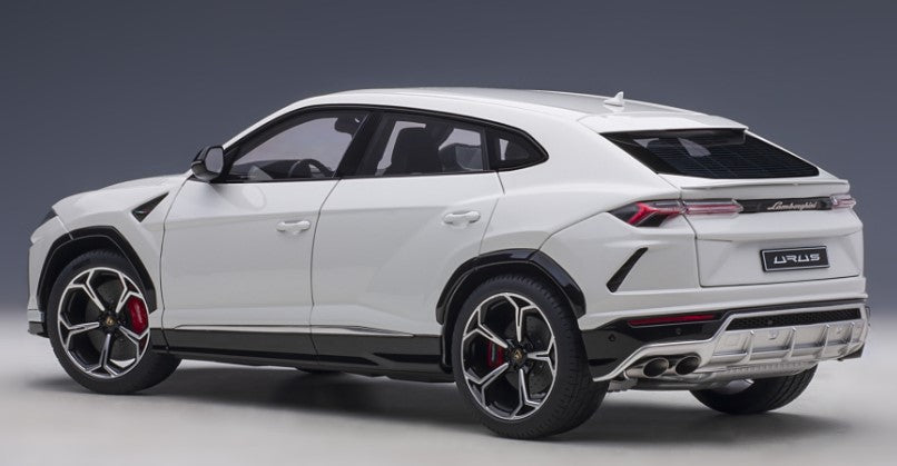 79161 AUTOart 1:18 Lamborghini Urus Metallic White model car