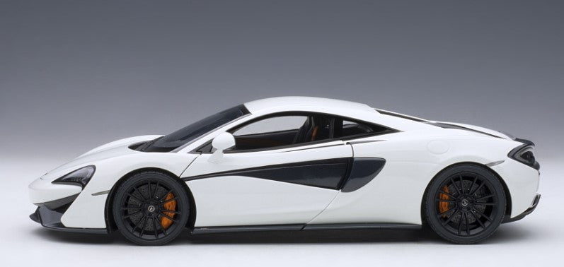 76041 AUTOart 1:18 McLaren 570S White Composite Diecast