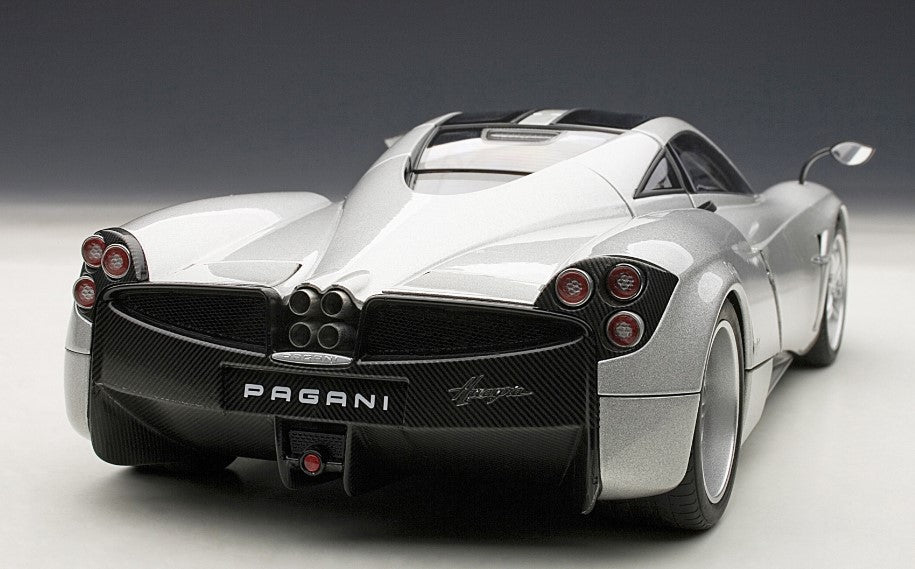 78266 AUTOart 1:18 Pagani Huayra Silver model car