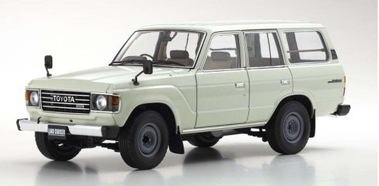 KS08956W KYOSHO 1:18 Toyota Land Cruiser 60 White model car