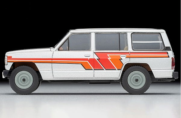 LV-N109d TOMYTEC 1:64 Nissan Safari Extra VAN DX Silver/Stripe 312550