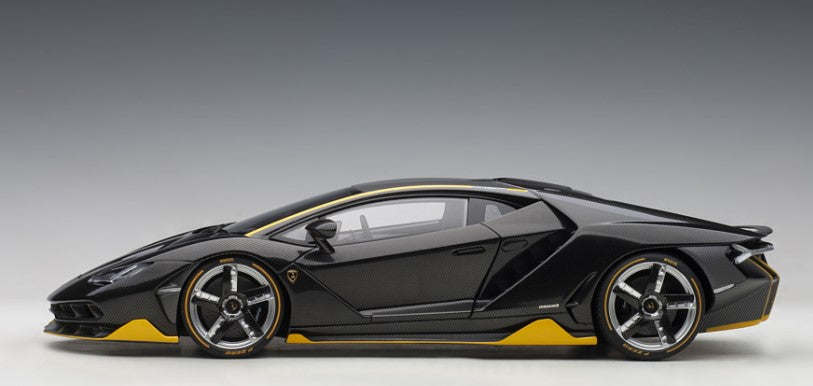 79114 AUTOart 1:18 Lamborghini Centenario Carbon Black/Yellow Accent model car