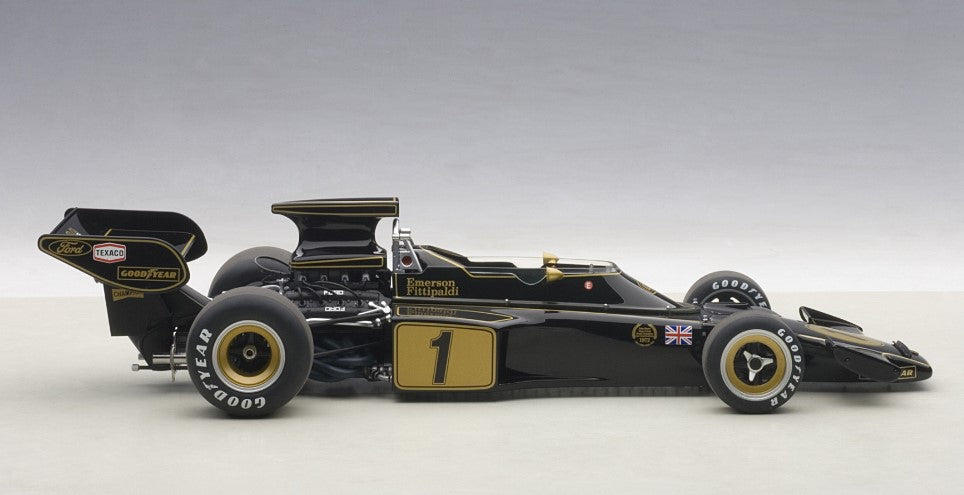 87327 AUTOart 1:18 Lotus 72E 1973 #1 Emerson Fittipaldi model car