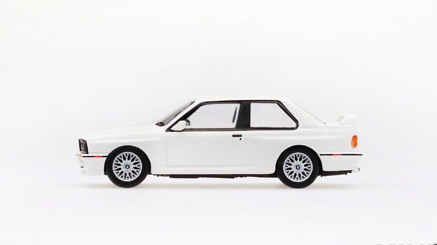 MGT00041-R TSM MINI-GT 1:64 BMW M3E30 ALPINE WHITE RIGHT HAND DRIVE