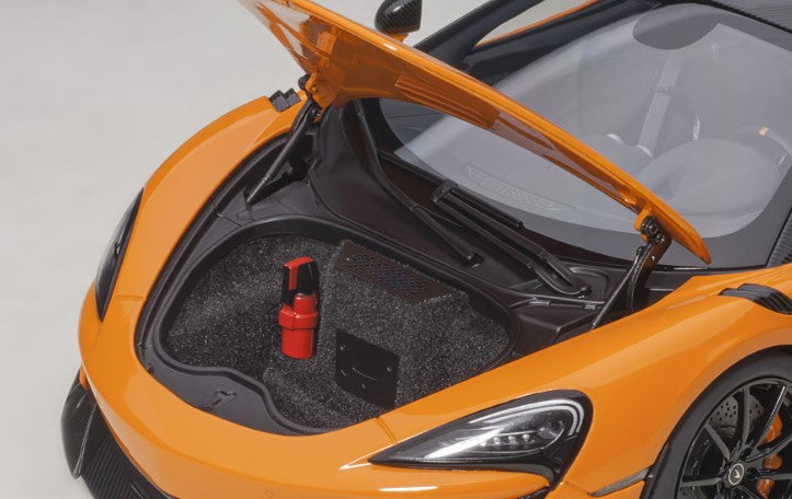 76084 AUTOart 1:18 McLaren 600LT Light Orange / Carbon Roof