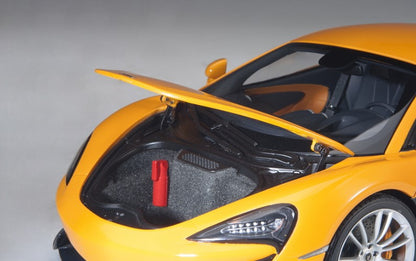 76044 AUTOart 1:18 McLaren 570S Orange model car