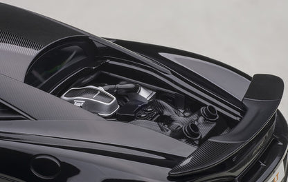 76081 AUTOart 1:18 McLAREN 600LT Black / Carbon Roof