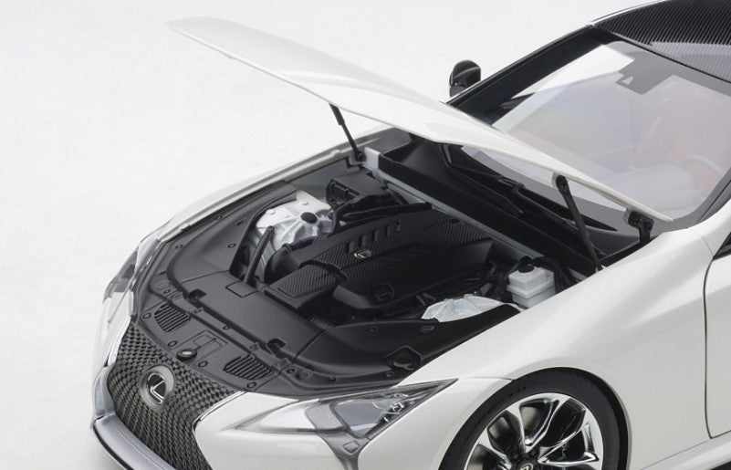 78872 AUTOart 1:18 Lexus LC500 Metallic White Interior Color/Dark Rose