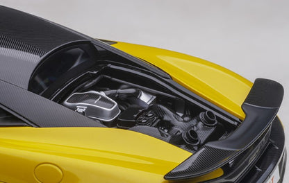 76082 AUTOart 1:18 McLaren 600LT Yellow Pearl / Carbon Roof