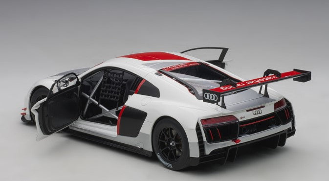 81600 AUTOart 1:18 AUDI R8 LMS 2016 Presentation car Geneva International Motor Show GIMS