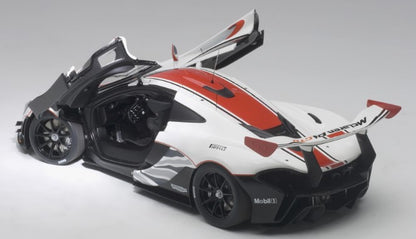 81541 AUTOart 1:18 McLaren P1 GTR White / Red model cars