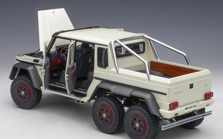 76307 AUTOart 1:18 Mercedes Benz G63 AMG 6X6 Pearl White