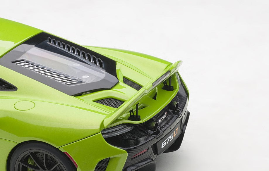 76049 AUTOart 1:18 McLaren 675 LT Metallic Green model car