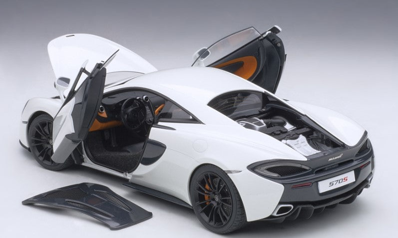 76041 AUTOart 1:18 McLaren 570S White Composite Diecast